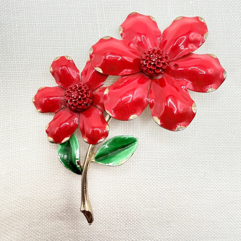 Vintage Mod Retro Red Enamel Gold Tone Daisy Flower Brooch